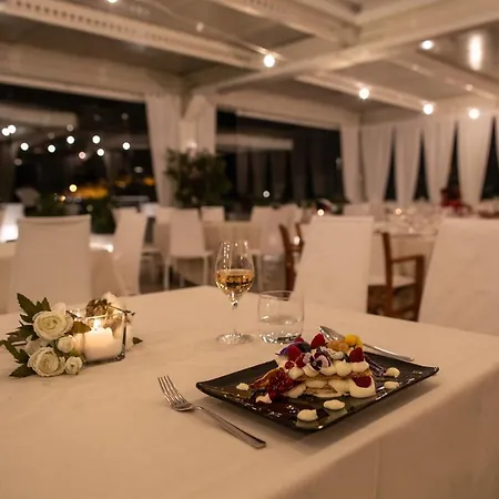 Monte Sarago 4* أوستوني