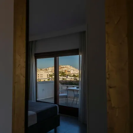 Monte Sarago أوستوني