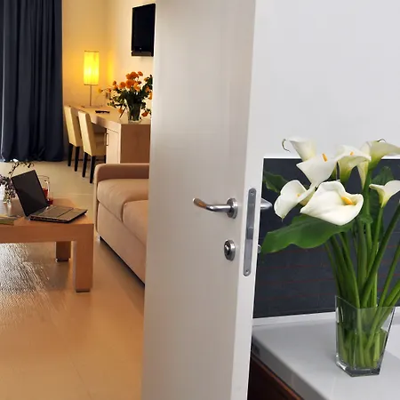 Monte Sarago 4* أوستوني