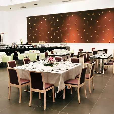 蒙特萨拉戈酒店 4* 奥斯图尼