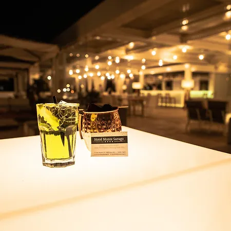 Monte Sarago فندق أوستوني