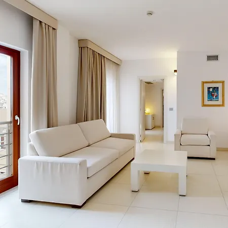 Monte Sarago فندق أوستوني