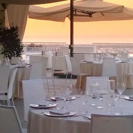 Monte Sarago فندق أوستوني